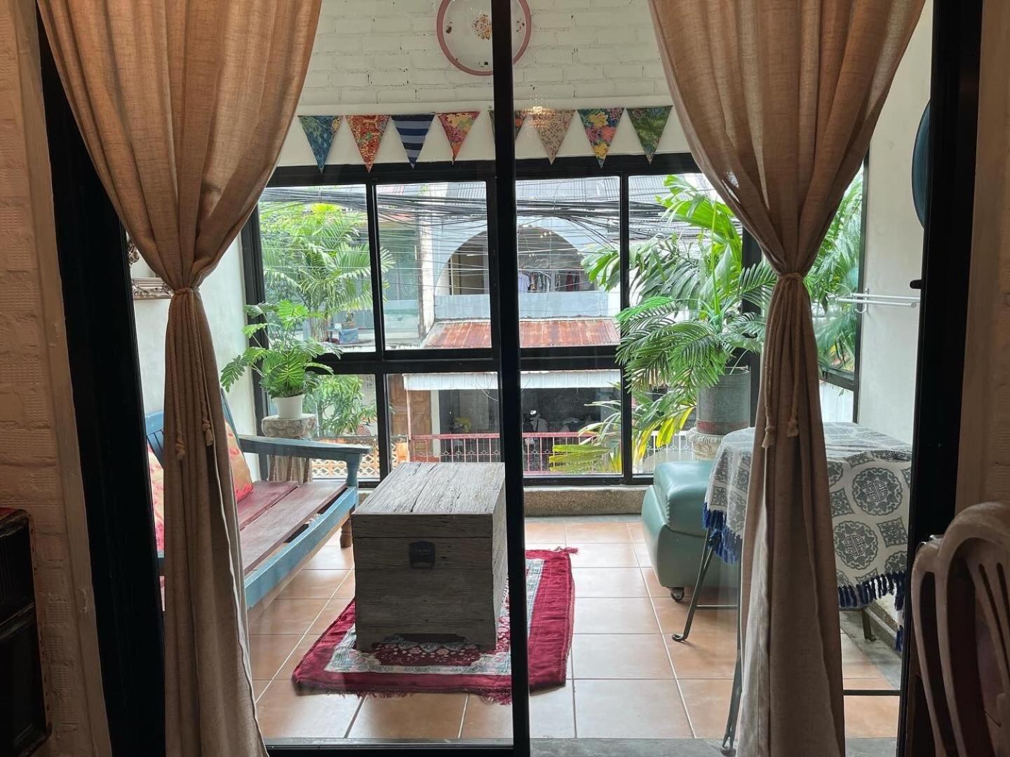 Ferienwohnung Auntie & Niece Phuket Ban Sam Kong Exterior foto