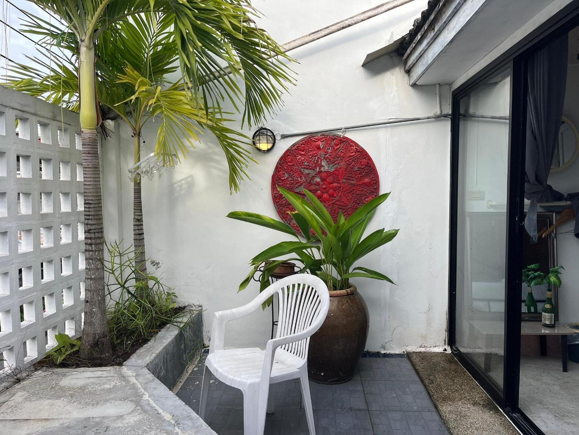 Ferienwohnung Auntie & Niece Phuket Ban Sam Kong Exterior foto
