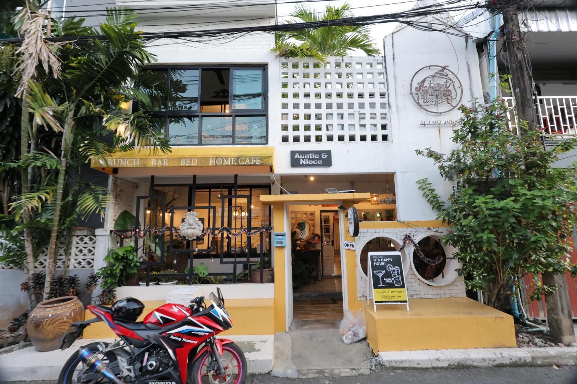 Ferienwohnung Auntie & Niece Phuket Ban Sam Kong Exterior foto